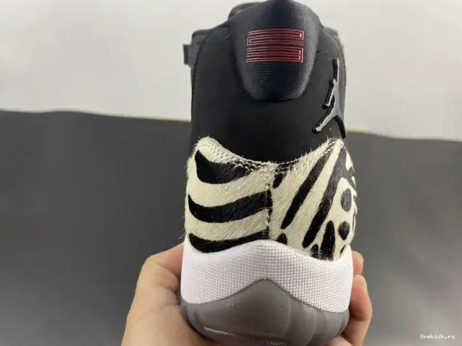 One Kick ANIMAL AIR JORDAN 11 INSTINCT AR0715-010 0531